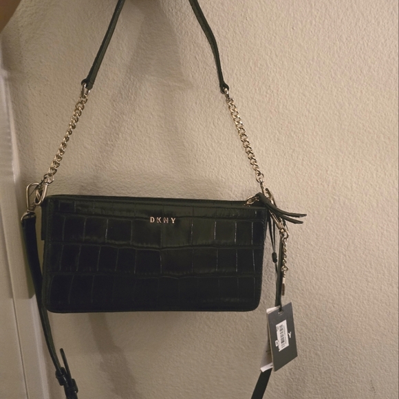 💐DKNY NWT 100%  Black croc- leather cross body bag💐 - Picture 2 of 10